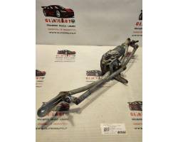 Windshield wiper linkage and motor