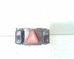 2088200310 PULSANTE LUCI DI EMERGENZA MERCEDES CLK Coupé W208 2000 Benzina 141 kW / 192 CV (2002) RICAMBI USATI