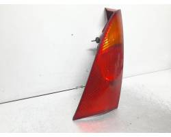 STOP FANALE POSTERIORE DESTRO PASSEGGERO FORD Focus Berlina 2° Serie 1800 Diesel 85 kW / 115 CV F9DA (2002) RICAMBI USATI