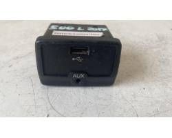 PRESA AUX/USB FIAT 500 L Serie (351_352) (12>)