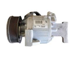 COMPRESSORE A/C RENAULT Twingo III serie 926002090R H4DA4 Benzina 999 (14>)