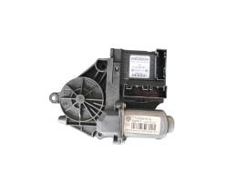 MOTORINO ALZAVETRO ANTERIORE DESTRA VOLKSWAGEN Touran 1° Serie (03>07)