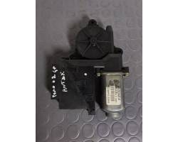 MOTORINO ALZAVETRO ANTERIORE DESTRO VOLKSWAGEN Polo 4° Serie 6Q2959801A (01>09)