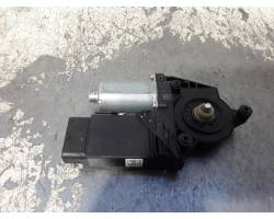 MOTORINO ALZAVETRO ANTERIORE DESTRA VOLKSWAGEN Passat Berlina 3° Serie 0130821694 (00>05)