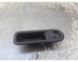 PULSANTIERA ANTERIORE DESTRA RENAULT Twingo II serie 8200356517 (07>14)