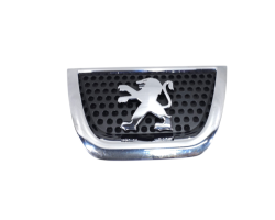 STEMMA FREGIO LOGO ANTERIORE PEUGEOT 3008 Serie 9685973077 Diesel 1600 (09>16)