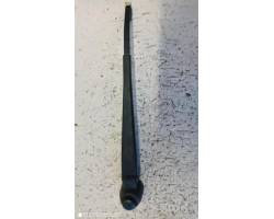 Rear wiper blade arm