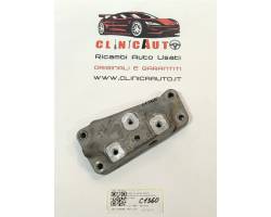 Gearbox mounting bracket