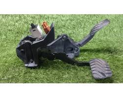 PEDALIERA FRENO E ACCELERATORE PER CAMBIO AUTOMATICO NISSAN Juke Serie (F16) 30423A 00082 (19>)