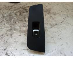PULSANTIERA POSTERIORE DESTRA AUDI A1 Serie (8XK) (14>18)