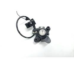 Tailgate exterior lock