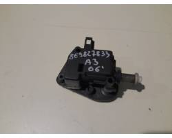 Tailgate boot lock motor