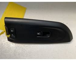 PULSANTIERA ANTERIORE DESTRA FIAT 500 X Serie 07356331460 (15>)