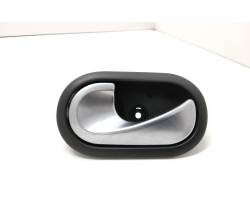 MANIGLIA INTERNA ANTERIORE SINISTRA RENAULT Megane ll Serie 8200028487 (06>08)