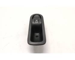 PULSANTIERA POSTERIORE DESTRA RENAULT Megane ll Serie 156015540 (06>08)