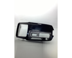 CASSETTO PORTA BIBITE MASERATI Levante Serie 670043373 (16>)