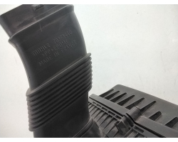 BOX SCATOLA FILTRO ARIA VOLVO V60 1° Serie 30671772 D4204T20 Diesel 1969 (10>18)