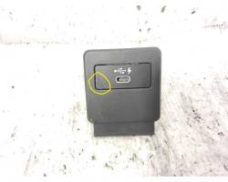 PRESA AUX/USB BMW Serie 1 F40 8711939 (19>)