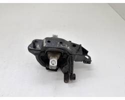 Engine mount bracket