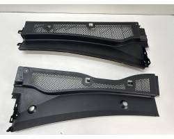 PLASTICHE PROFILO ESTERNO SOTTO PARABREZZA PEUGEOT 2008 Serie 9820794580 (19>)