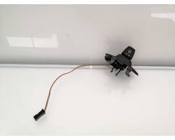 Steering wheel adjustment switch