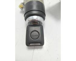 Tailgate exterior lock