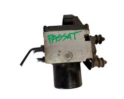 ABS VOLKSWAGEN Passat Berlina 3° Serie 3C09208700X diesel 1 (00>05)