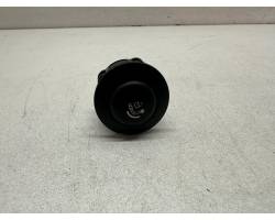 Switch for retractable tow bar