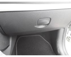 VANO PORTAOGGETTI RENAULT Clio Serie (08>15)