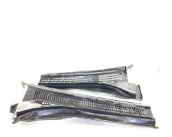 GRIGLIA GOCCIOLATOIO ANT. SUZUKI Swift 4° Serie 7234062J005PK (04>10)
