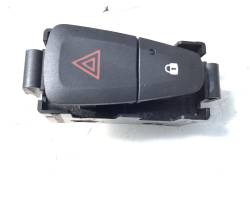 PULSANTE QUATTRO 4 FRECCE RENAULT Megane III 252100502R Diesel 1.5 DCI (08>16)
