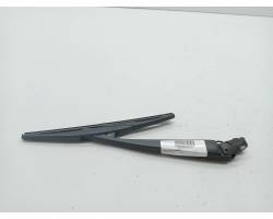 Rear wiper blade arm