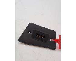 Sliding door contact joint