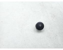 Switch for retractable tow bar