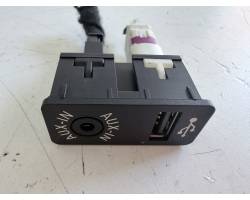 Câble adaptateur AUX