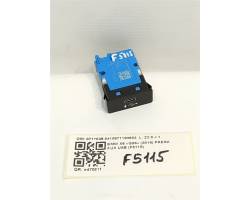 USB socket connector