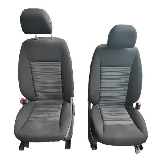 Siège Avant Droit Mercedes W177 Tissu/fausse Peau Noir Et Rouge - Occasion 2022