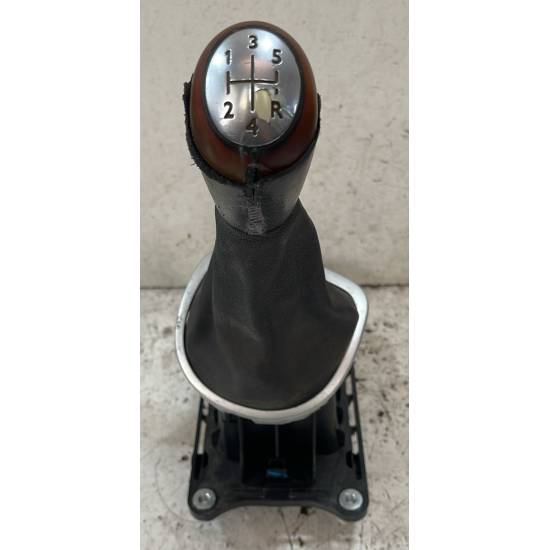 Pomello Del Cambio Leva Marrone Per Opel Insignia, Meriva, Zafira 2013 – Ricambio Aftermarket In Plastica Resistente