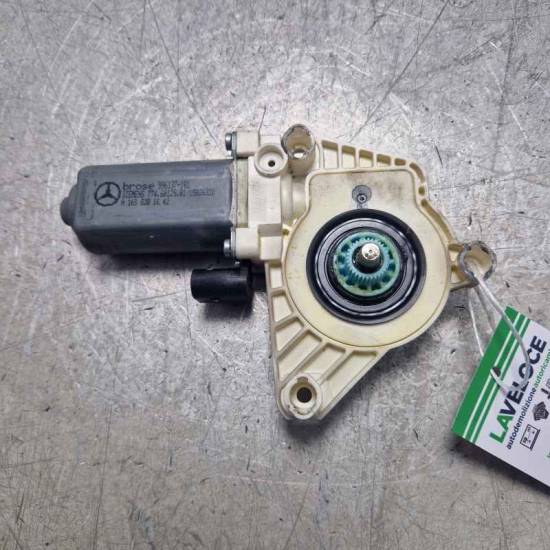 MOTORINO ALZAVETRO ANTERIORE DESTRA MERCEDES Classe B W245 1° Serie A1698201642 (05>11)