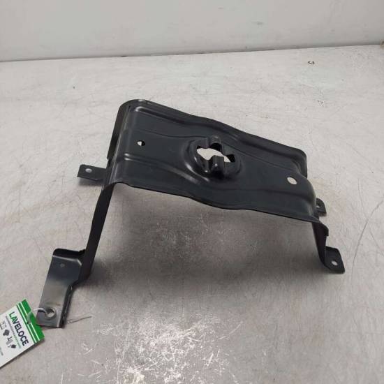 SUPPORTI PARAURTI AUDI A4 Avant (8W5) 8W0802715 (15>)