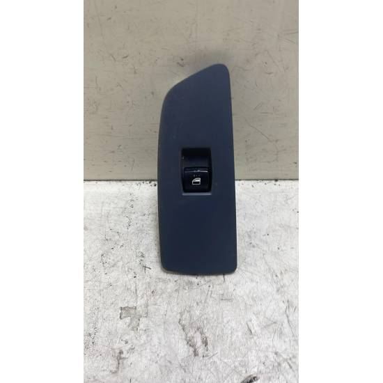 PULSANTIERA ANTERIORE DESTRA BMW Serie 1 Serie (E81) (15939871) (06>12)