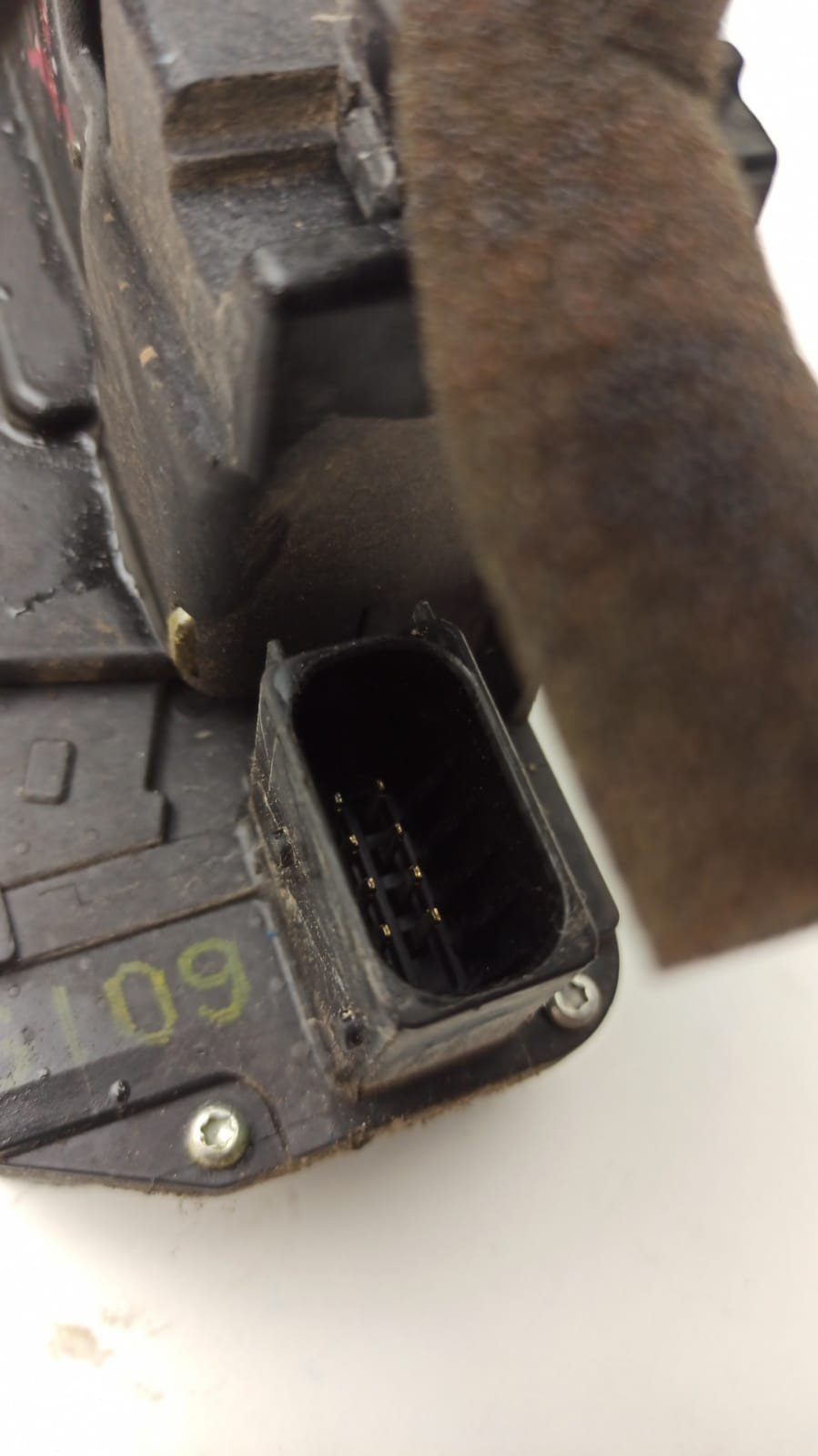 Cilindro Serratura Porta Anteriore Per Chevrolet Spark – Sinistra O Destra, Con Chiave, Antisfondamento E Sicurezza Centralizzata
