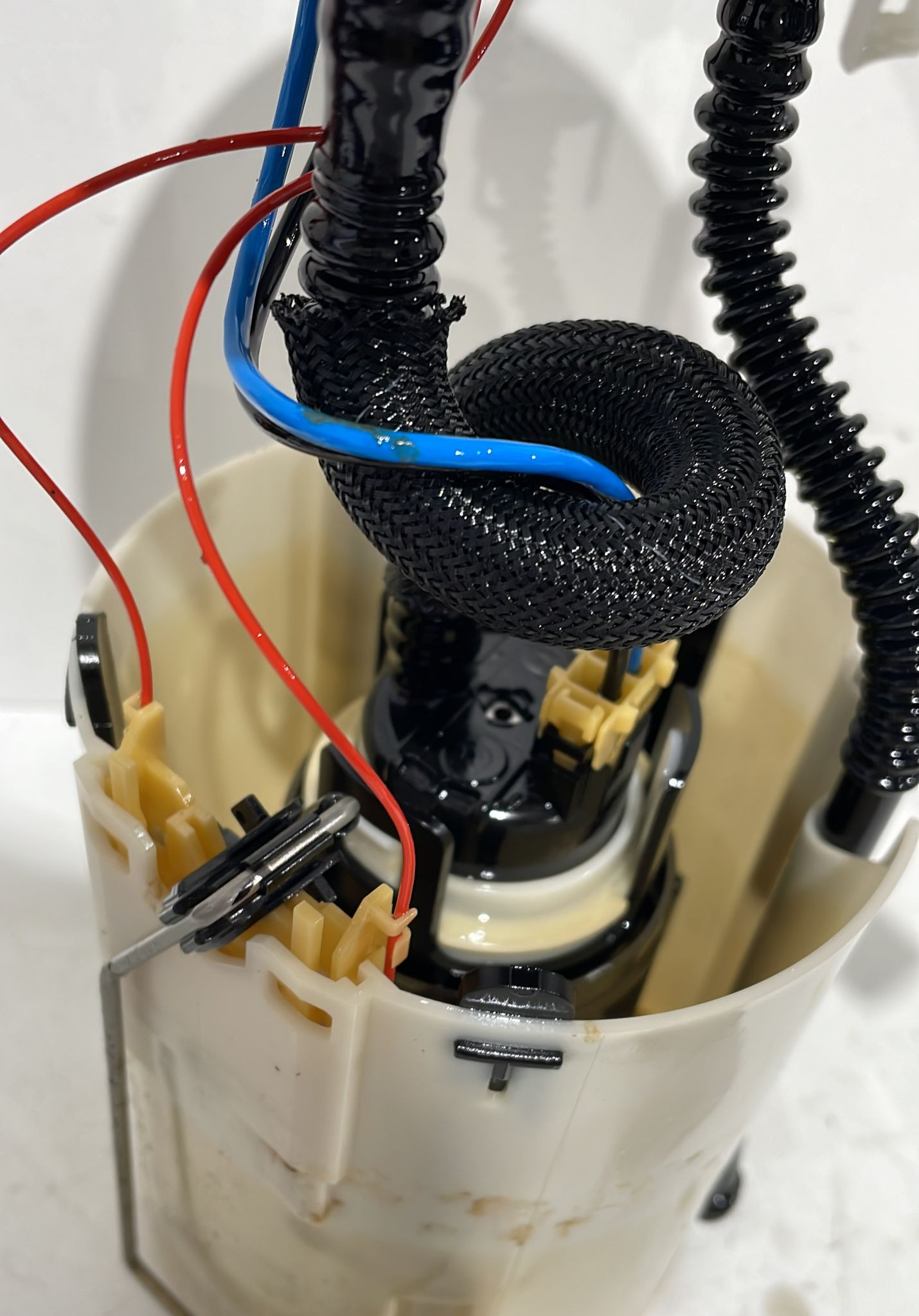 Fuel Feed Pump For Iveco Daily 30.8, 35.8, 40.8, 35.10 – Diesel Mechanical Pump 4830098