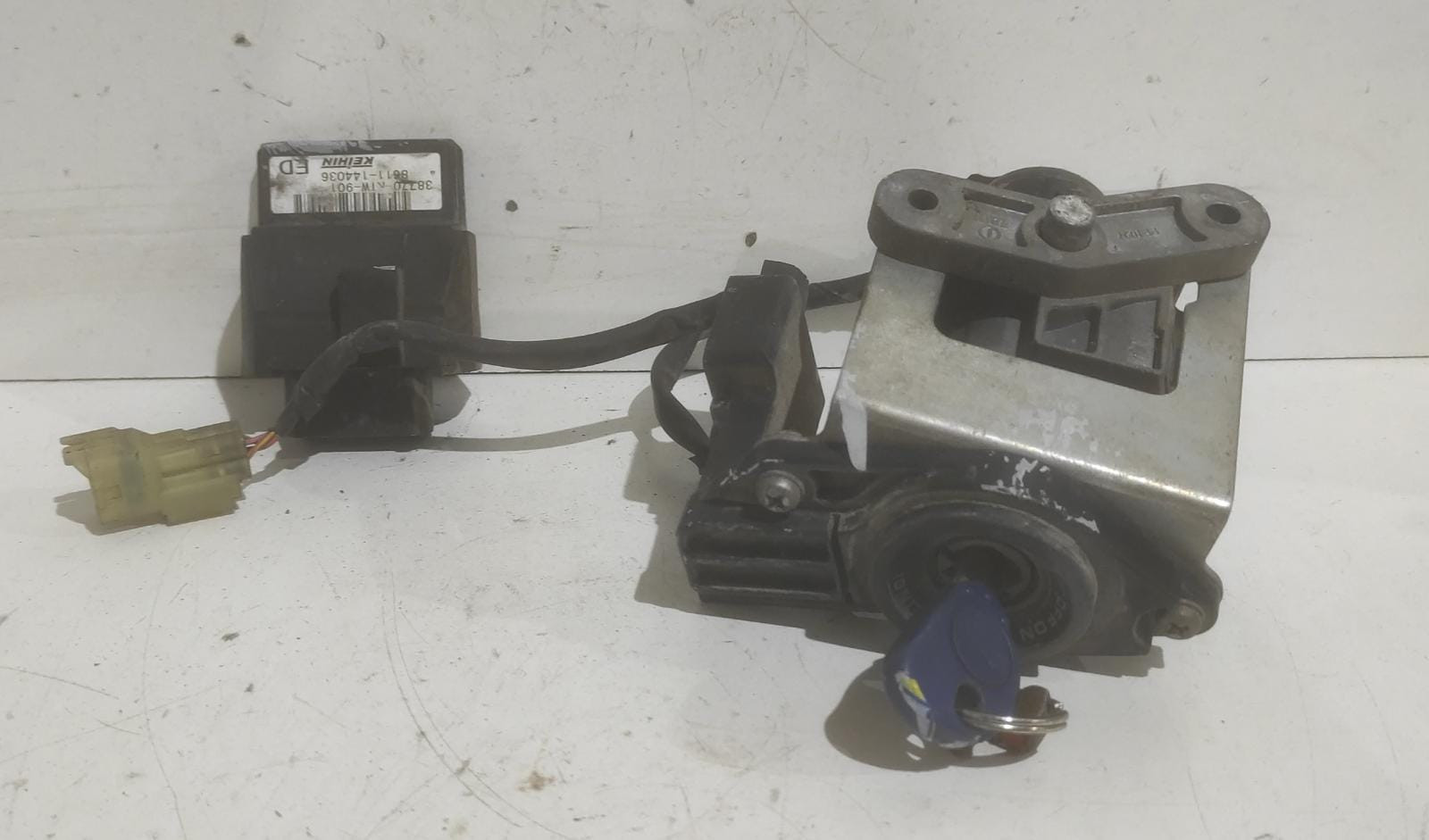 thumbnail image 2 of Voltage Regulator For Honda SH150i 2005–2009 – Reliable Replacement RE59012 2 of 6