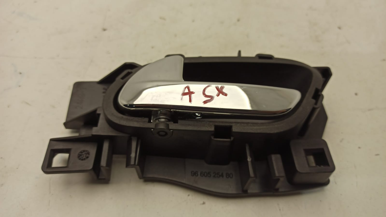 Kit Maniglia Interna Anteriore Sinistra Lato Guida 20833606 – Ricambio Per Chevy, GMC, Cadillac 2007-2014