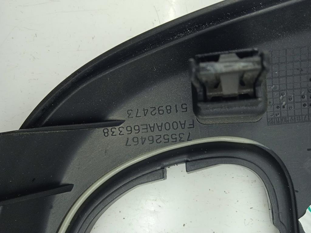 Copertura Per Il Bocchettone Di Riempimento Del Serbatoio - Foto 12