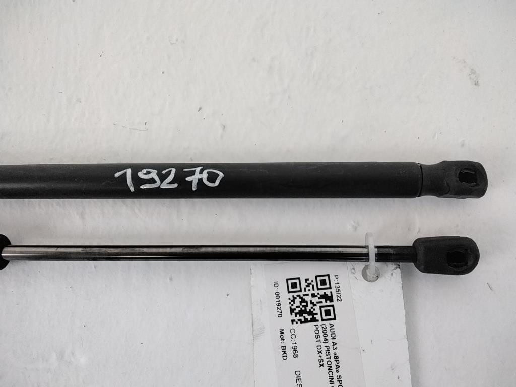 2 pistoncini portellone compatibili per Tiguan 1 (5N) (2007-2016) ammortizzatori cofano posteriore. 5N0827550, 1635439080