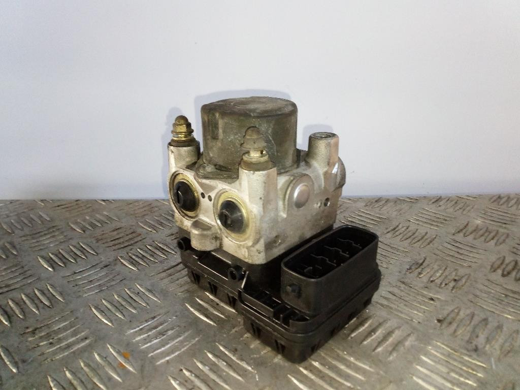 Pompa Abs 4451042080 8945142050 1338000020 Usato