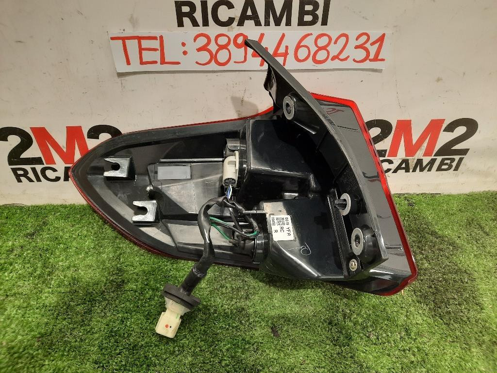 Fanale Posteriore Destro Con Retro-nebbia E Retro-marcia – Bianco/Rosso – Ricambio Auto 5989r506400D