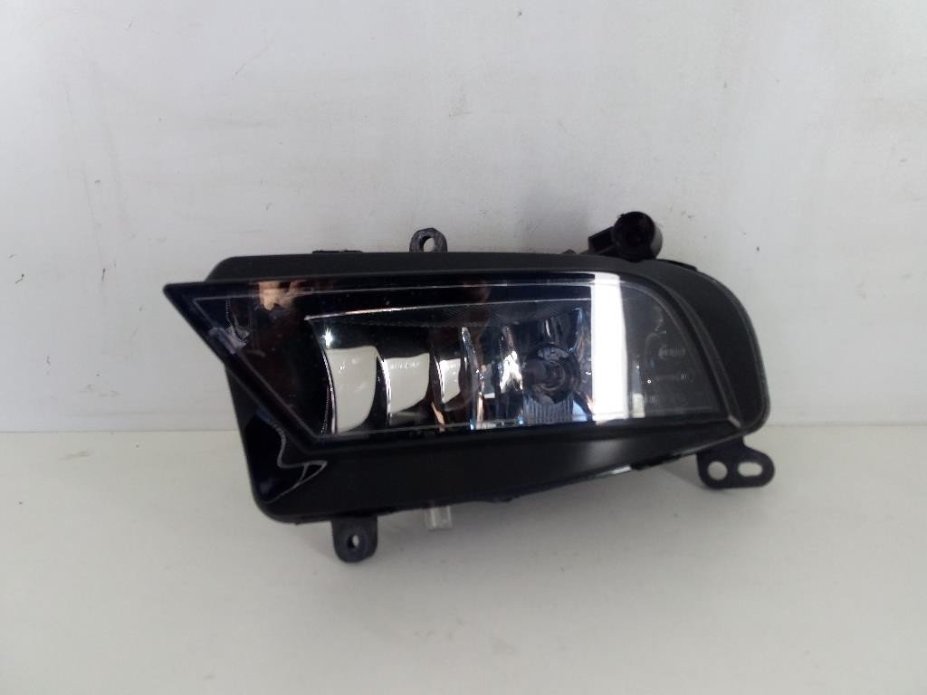 Proiettore Fendinebbia Sinistro 8K0941699B Usato
